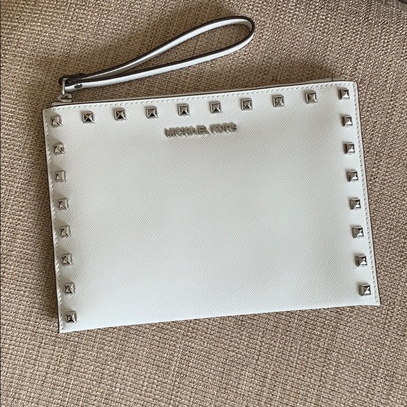 Michael Kors Leather XL Zip Clutch Wristlet White - Picture 3 of 15